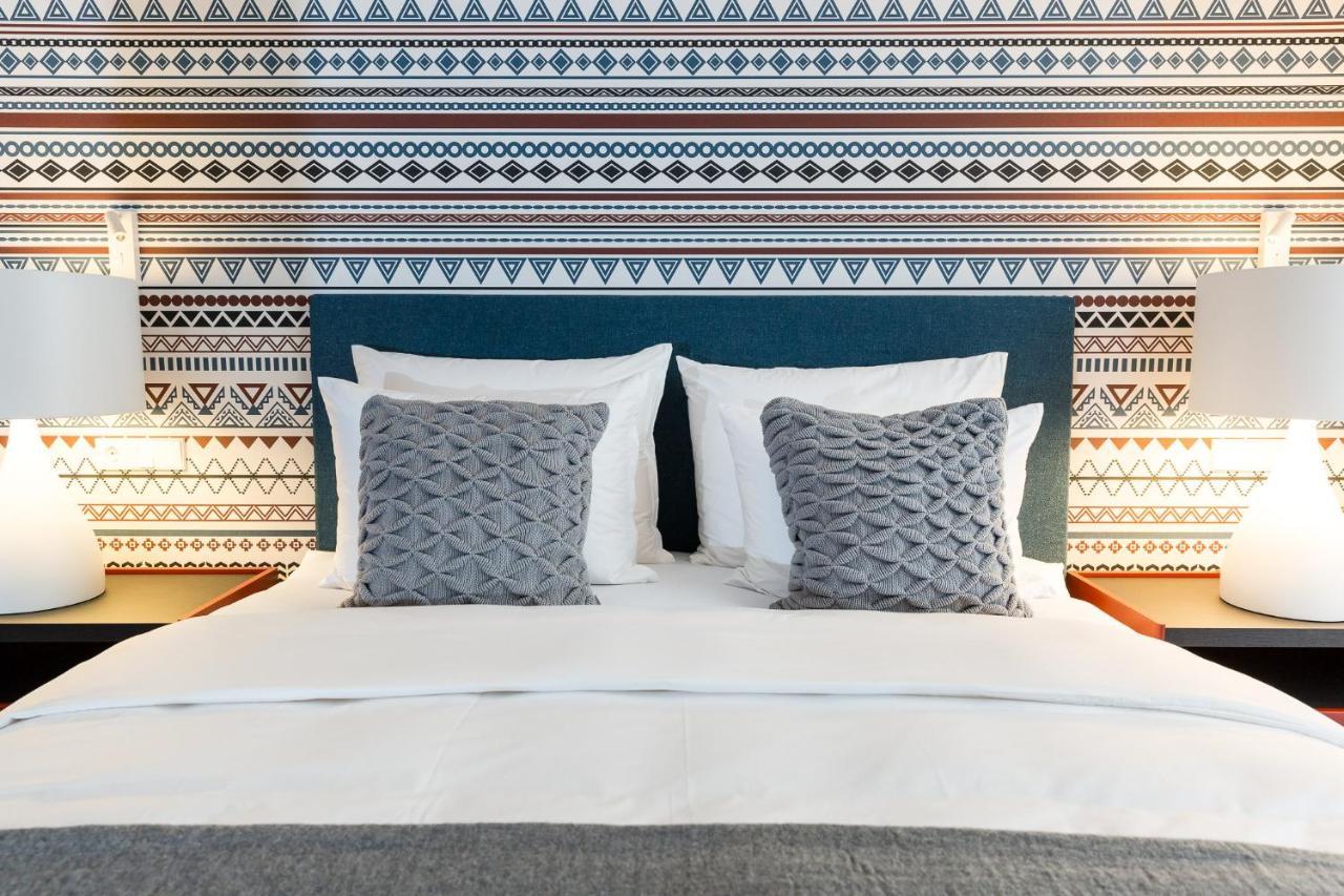 Anton Dolomites Hideaway Apartment Brunico Bagian luar foto