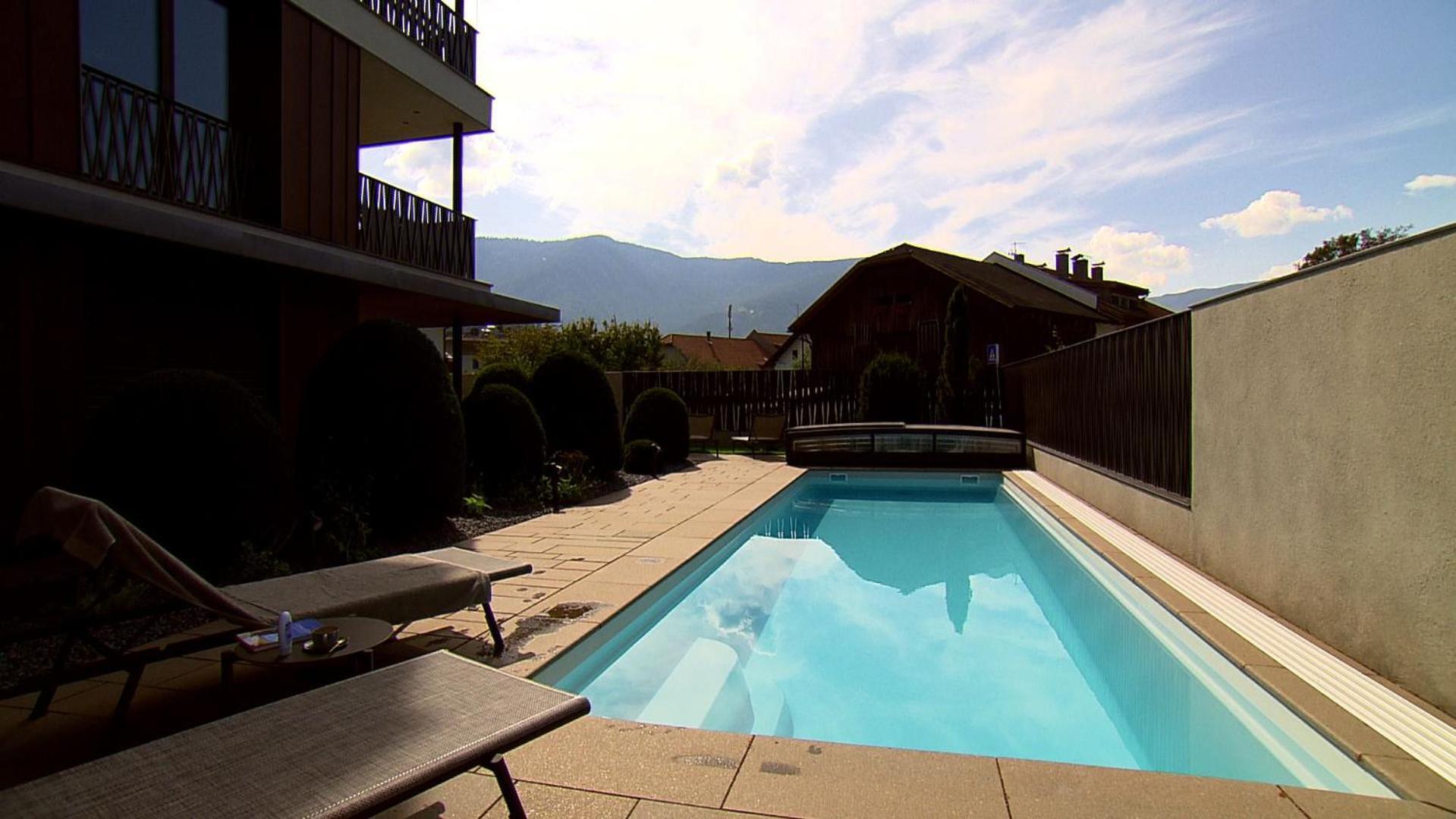 Anton Dolomites Hideaway Apartment Brunico Bagian luar foto